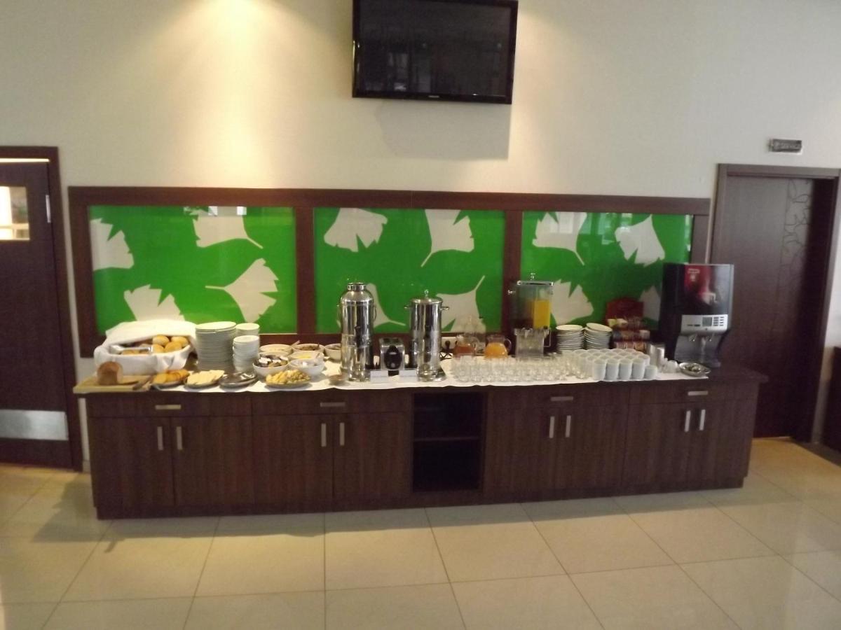 Hotel Ginkgo Hodmezovasarhely Bagian luar foto