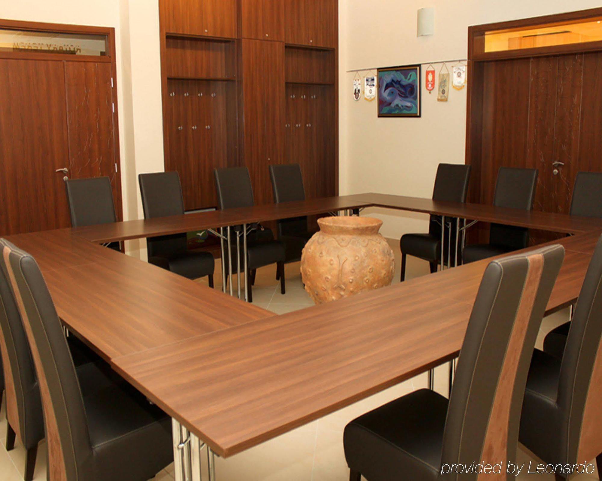 Hotel Ginkgo Hodmezovasarhely Bisnis foto